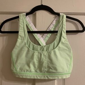 Green lululemon sports bra